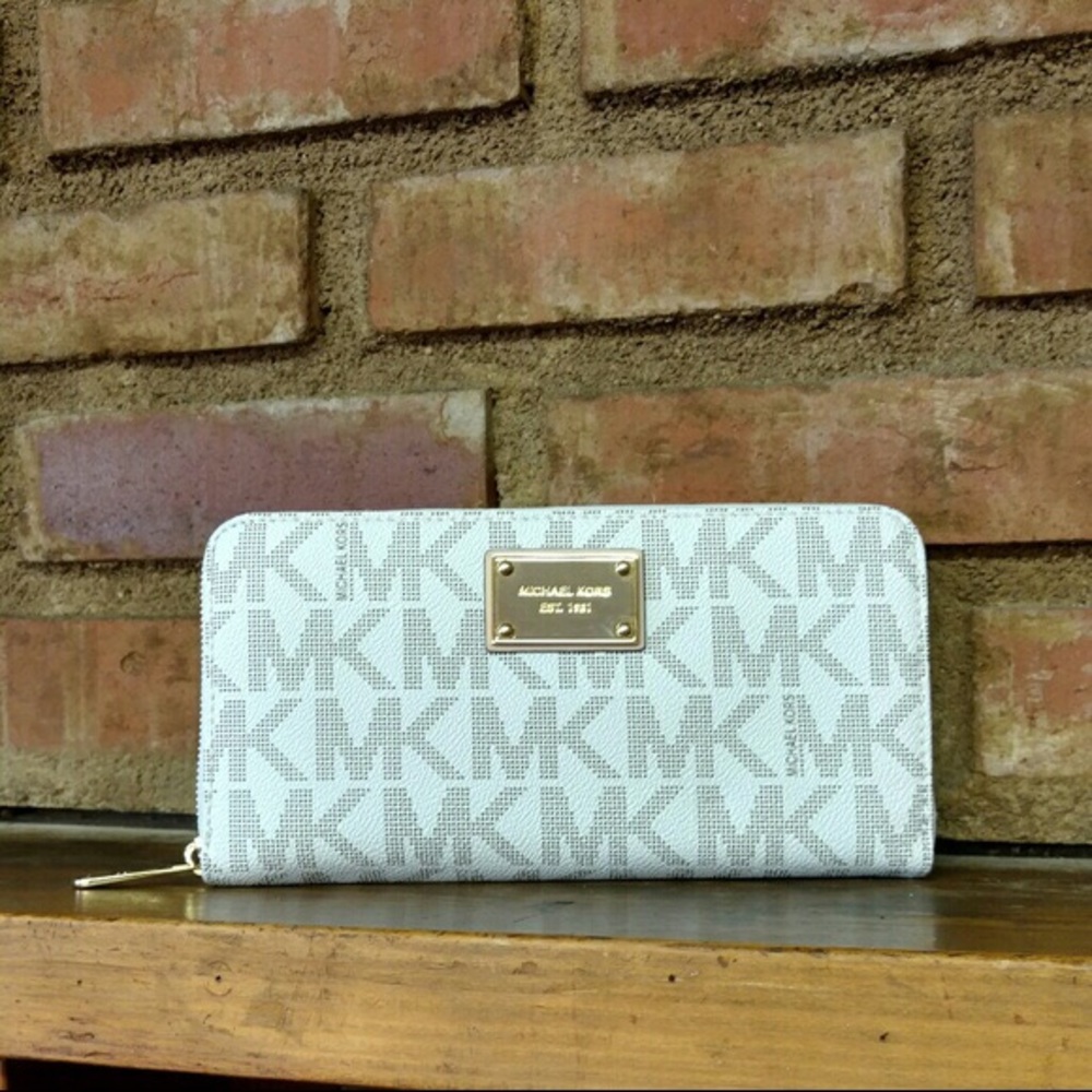 Michael Kors Travel Wallet